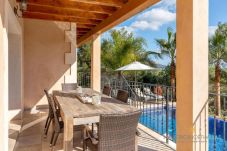 Villa en Felanitx - Finca es Foners: Lujoso Refugio en la Montaña con Vistas Panorámicas y Jacuzzis Privados en Felanitx