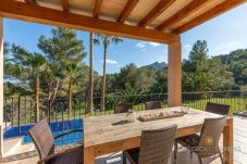 Villa en Felanitx - Finca es Foners: Lujoso Refugio en la Montaña con Vistas Panorámicas y Jacuzzis Privados en Felanitx