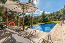 Villa en Felanitx - Finca es Foners: Lujoso Refugio en la Montaña con Vistas Panorámicas y Jacuzzis Privados en Felanitx