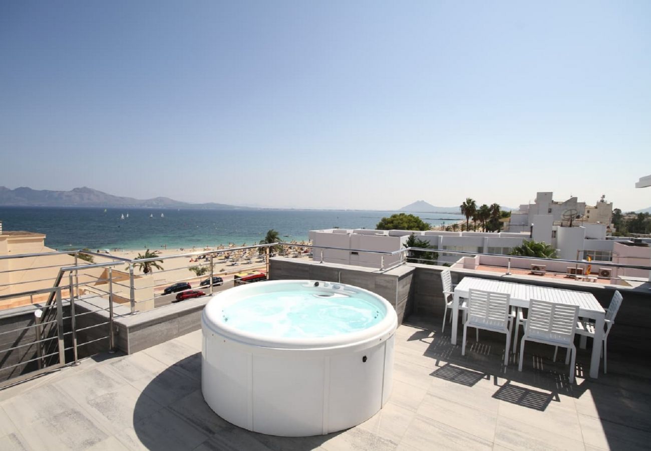 Ferienwohnung in Port de Pollença - APARTAMENTO LONDRES 11 Terrasse mit Meerblick