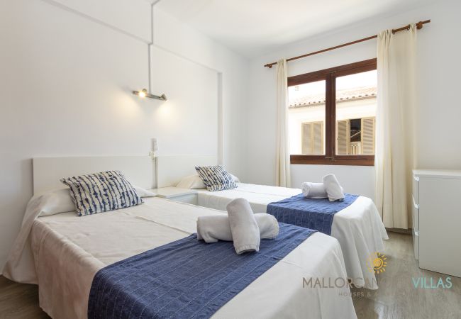 Ferienwohnung in Port de Pollença - Apartment Voramar II: Erste Linie am Pine Walk Ferienwohnung in Port de Pollença - Apartment Voramar II: Erste Linie am Pine Walk