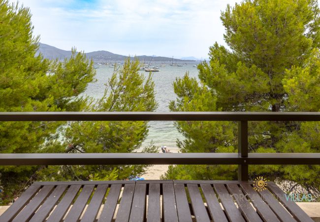 Ferienwohnung in Port de Pollença - Apartment Voramar II: Erste Linie am Pine Walk Ferienwohnung in Port de Pollença - Apartment Voramar II: Erste Linie am Pine Walk