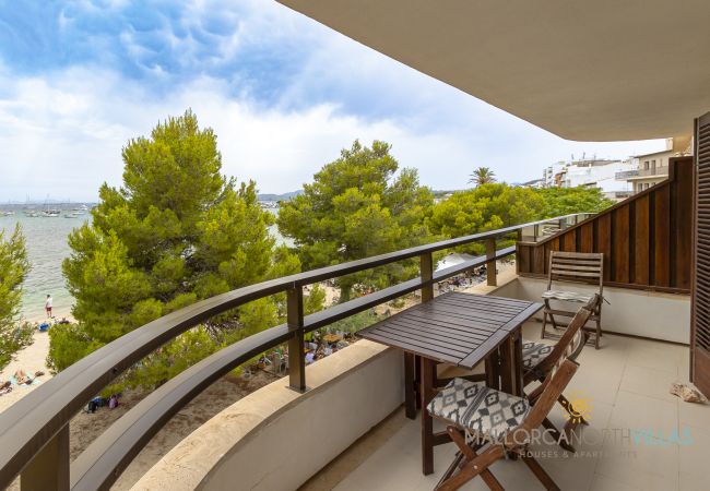 Ferienwohnung in Port de Pollença - Apartment Voramar II: Erste Linie am Pine Walk Ferienwohnung in Port de Pollença - Apartment Voramar II: Erste Linie am Pine Walk