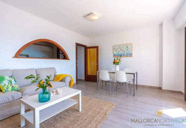 Ferienwohnung in Port de Pollença - Apartment Voramar II: Erste Linie am Pine Walk Ferienwohnung in Port de Pollença - Apartment Voramar II: Erste Linie am Pine Walk