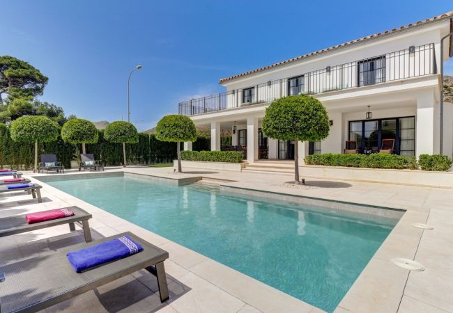 Villa in Port de Pollença - White House: Luxusvilla in Puerto de Pollensa