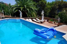 Villa in Portals Nous - Ocean View Villa in Portals Nous: Luxury and Stunning Panoramic Sea Views