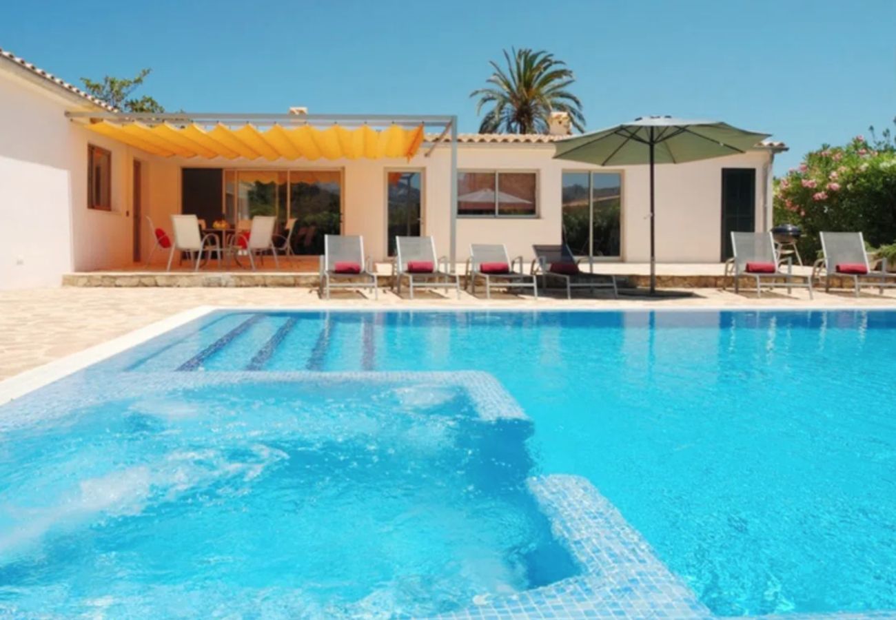 Chalet in Pollensa / Pollença - Villa Cristal