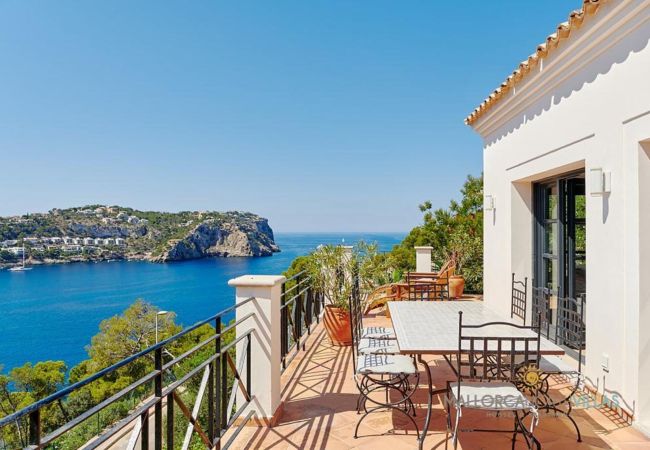 Villa à Port d' Andratx - Villa Tres Terrazas, Mer et Détente : Votre Refuge Familial de Luxe au Bord de la Mer Villa à Port d' Andratx - Villa Tres Terrazas, Mer et Détente : Votre Refuge Familial de Luxe au Bord de la Mer