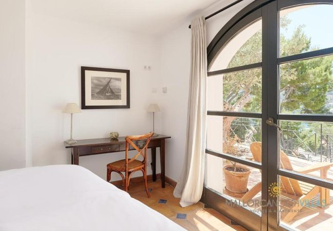 Villa à Port d' Andratx - Villa Tres Terrazas, Mer et Détente : Votre Refuge Familial de Luxe au Bord de la Mer Villa à Port d' Andratx - Villa Tres Terrazas, Mer et Détente : Votre Refuge Familial de Luxe au Bord de la Mer