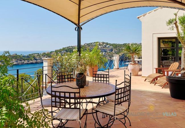 Villa à Port d' Andratx - Villa Tres Terrazas, Mer et Détente : Votre Refuge Familial de Luxe au Bord de la Mer Villa à Port d' Andratx - Villa Tres Terrazas, Mer et Détente : Votre Refuge Familial de Luxe au Bord de la Mer